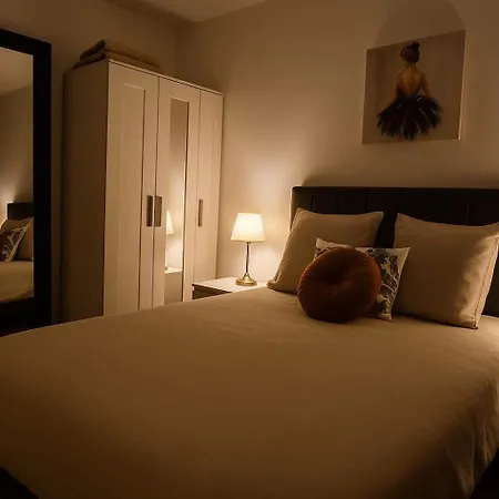 Belle Epoque Bagtinolles Apartman