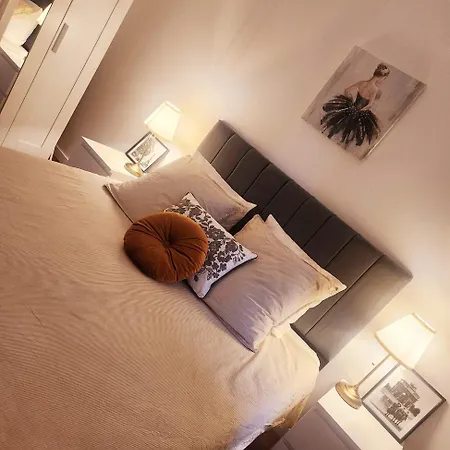 Belle Epoque Bagtinolles Apartman